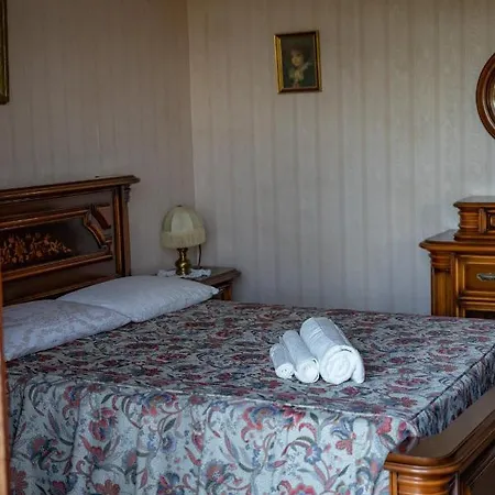 B&B Bellevue Bed & Breakfast *